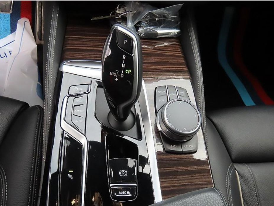 BMW 5-Series 2022