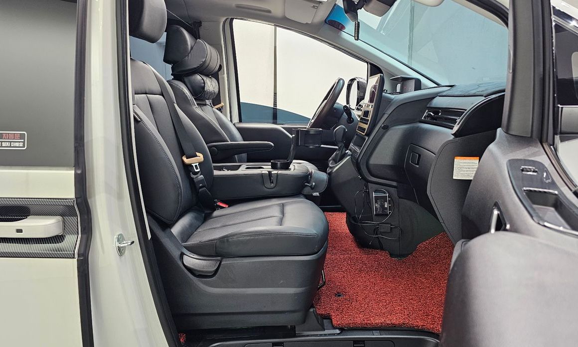Hyundai Staria 2025
