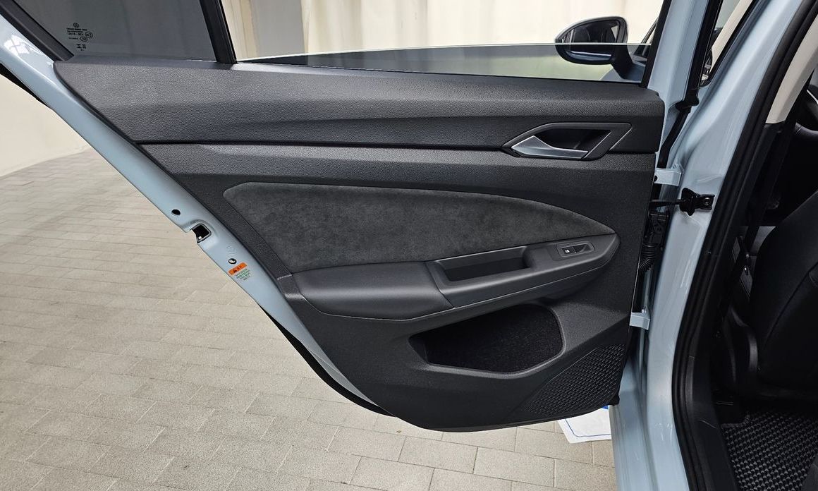 Volkswagen Golf 2025