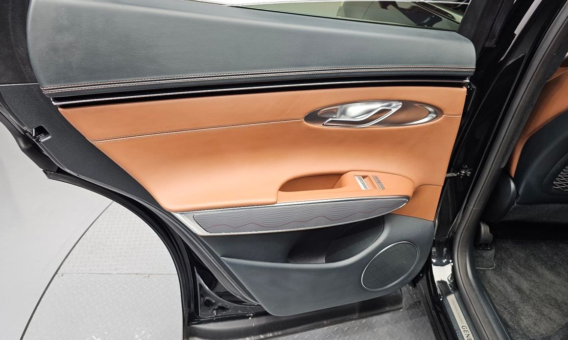Genesis GV70 2024