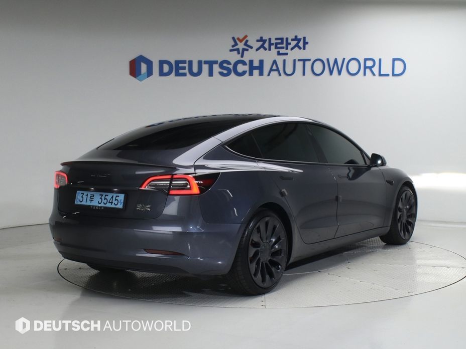 Tesla Model 3 2021