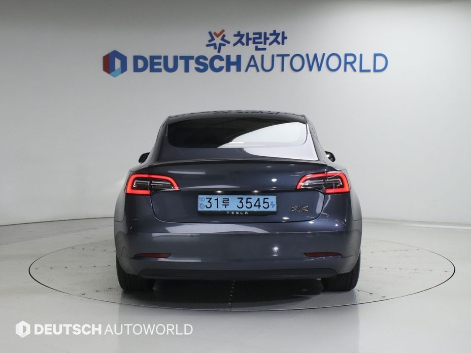 Tesla Model 3 2021