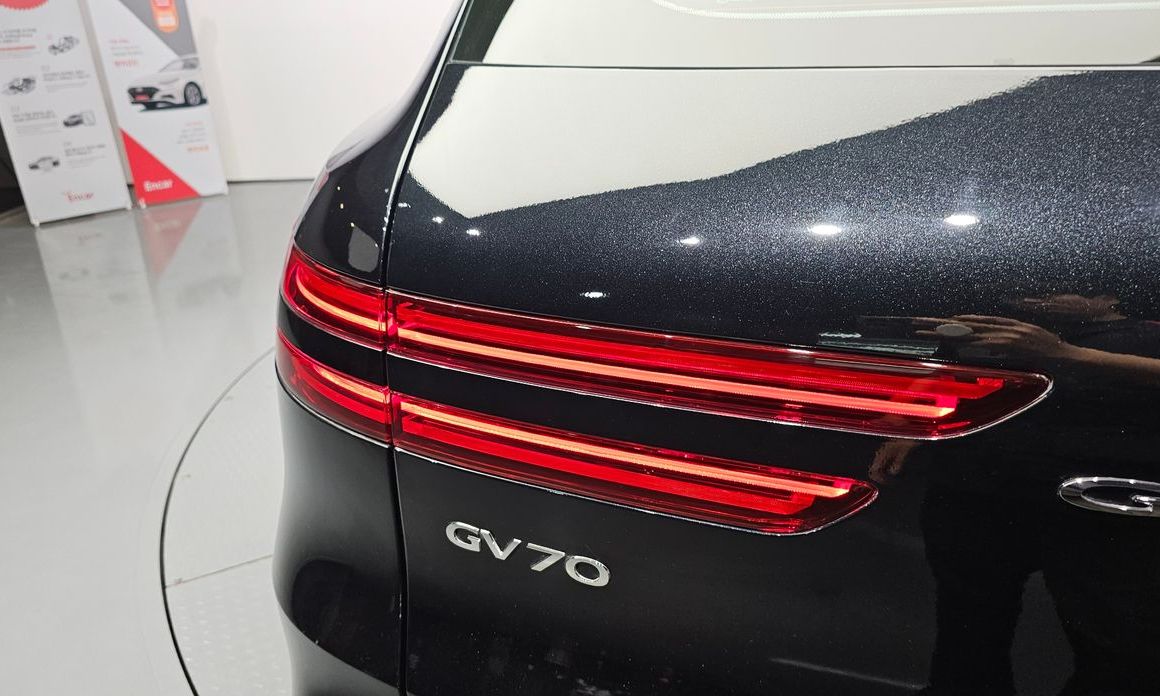 Genesis GV70 2024