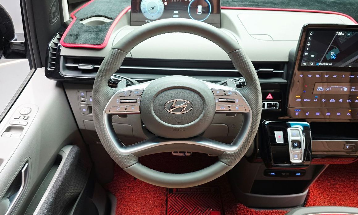 Hyundai Staria 2024