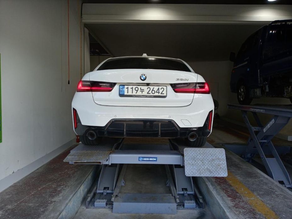 BMW 3-Series 2024