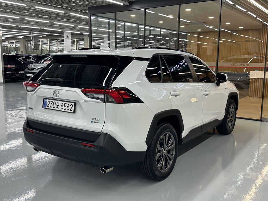 Toyota RAV4 2025