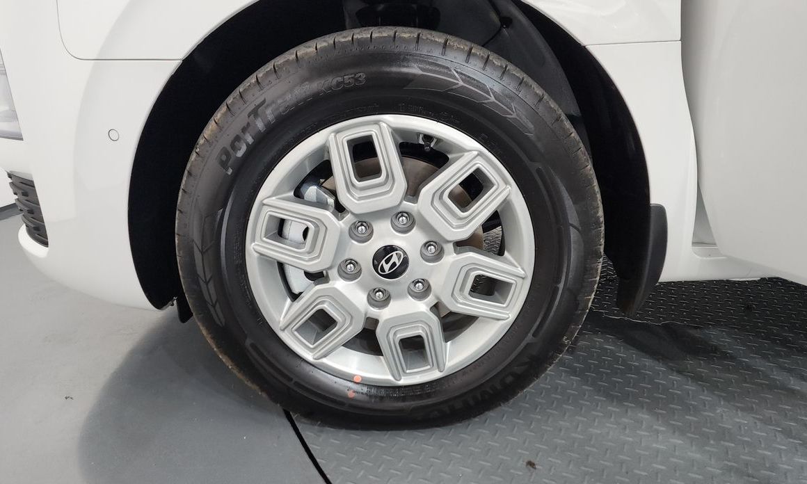 Hyundai Staria 2026