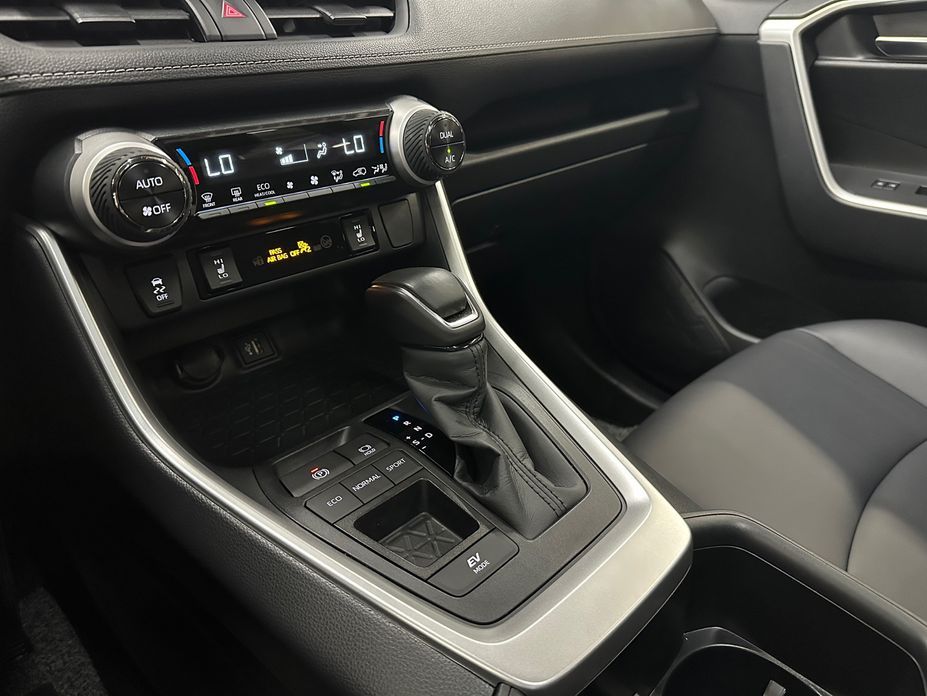 Toyota RAV4 2025