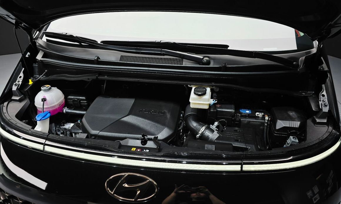 Hyundai Staria 2024