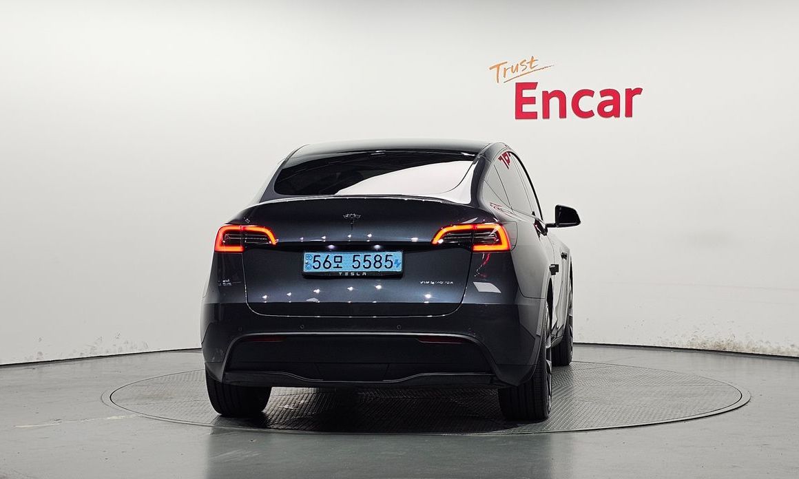 Tesla Model Y 2022
