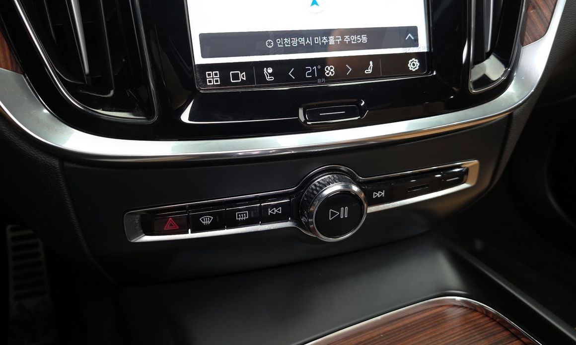 Volvo S60 2025