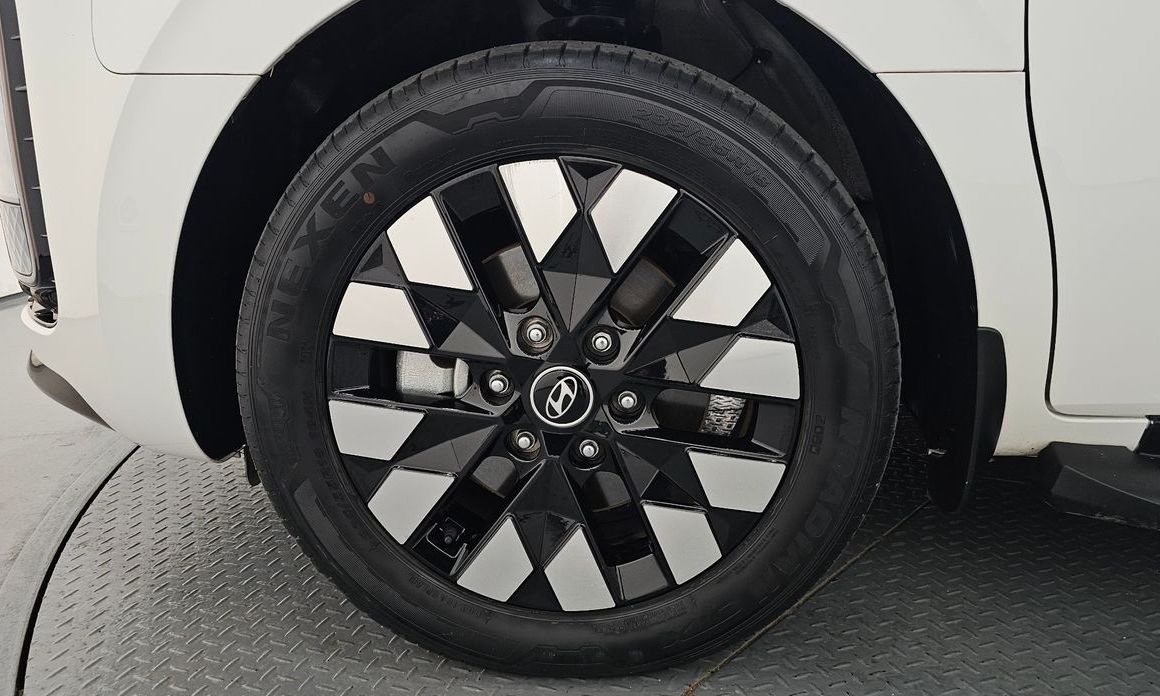 Hyundai Staria 2025