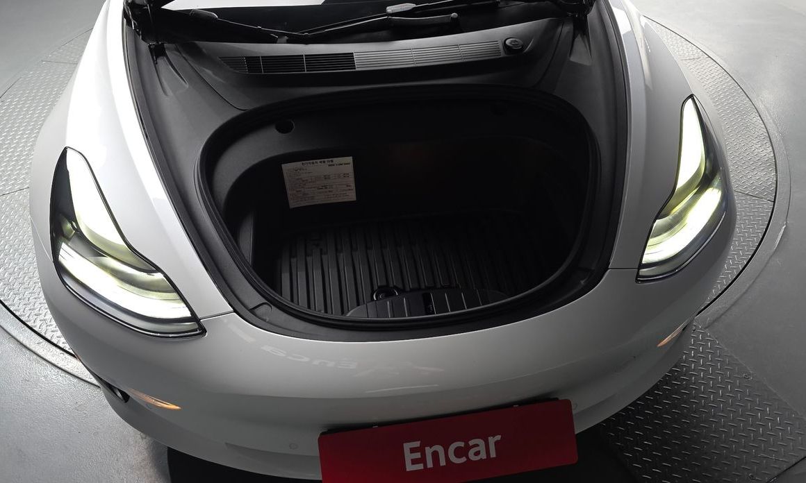Tesla Model 3 2022