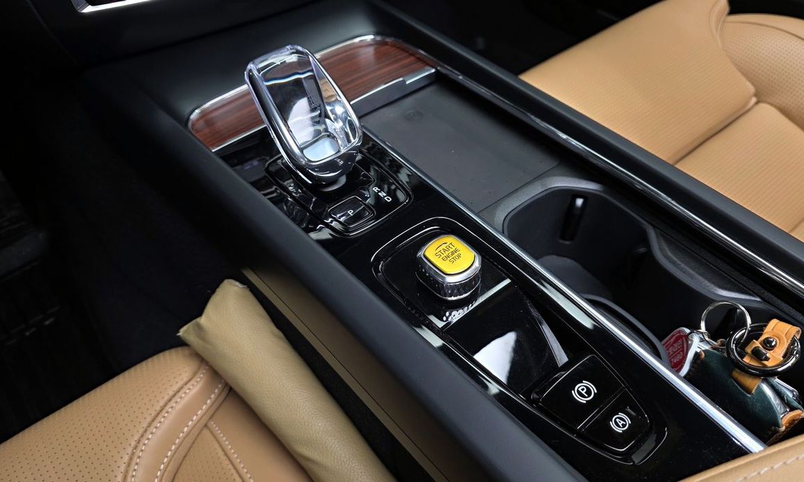 Volvo S60 2025
