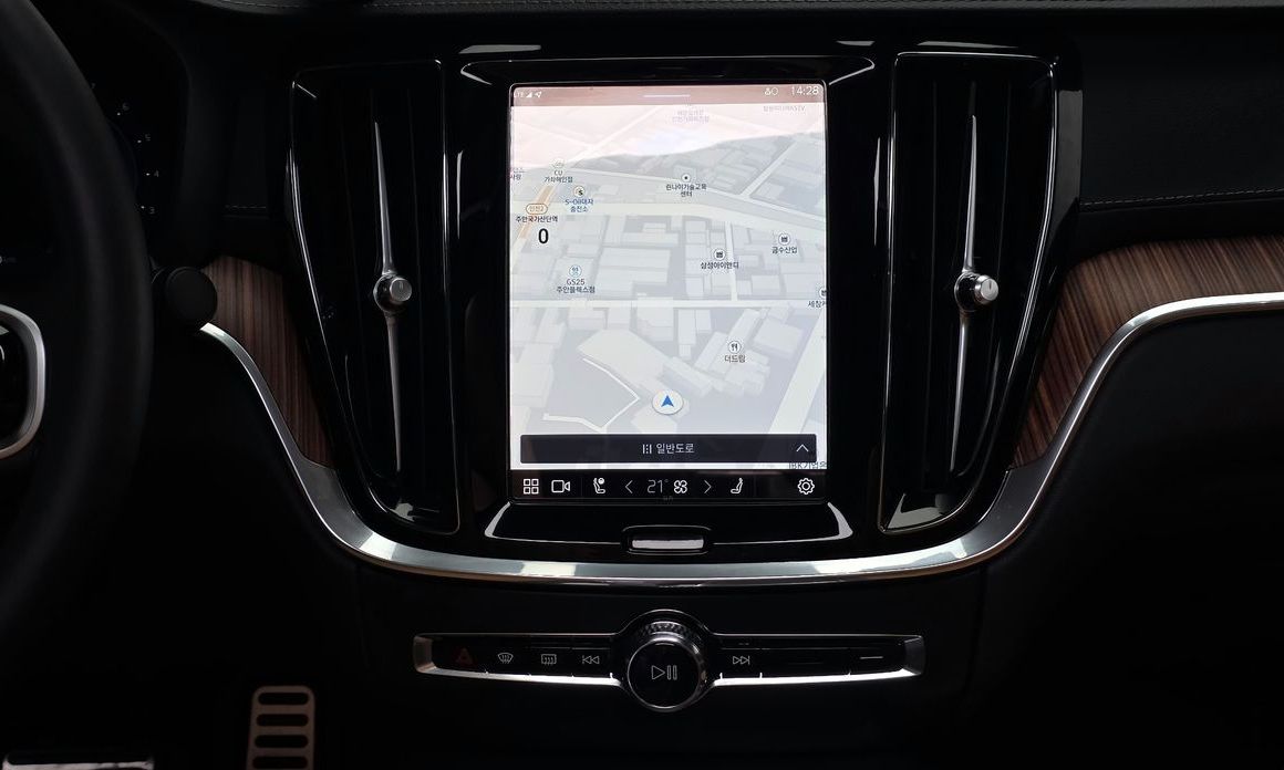 Volvo S60 2025