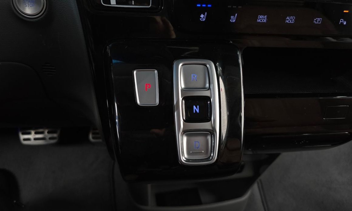 Hyundai Staria 2024