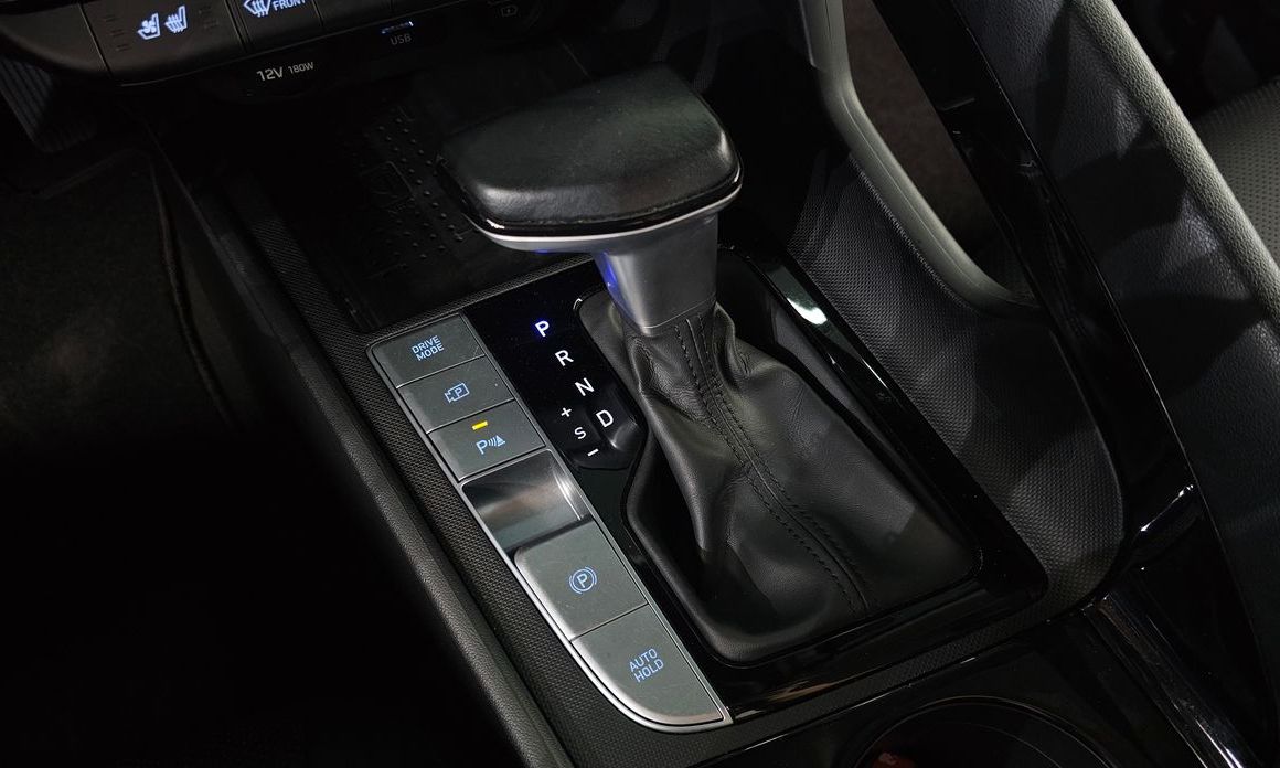 Hyundai AVANTE 2021