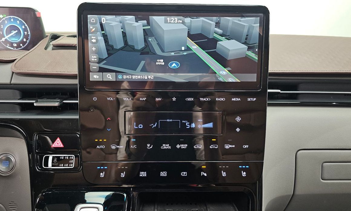 Hyundai Staria 2025