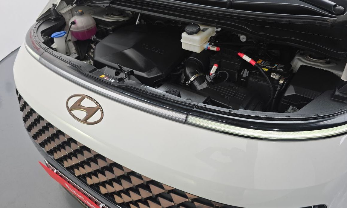 Hyundai Staria 2024