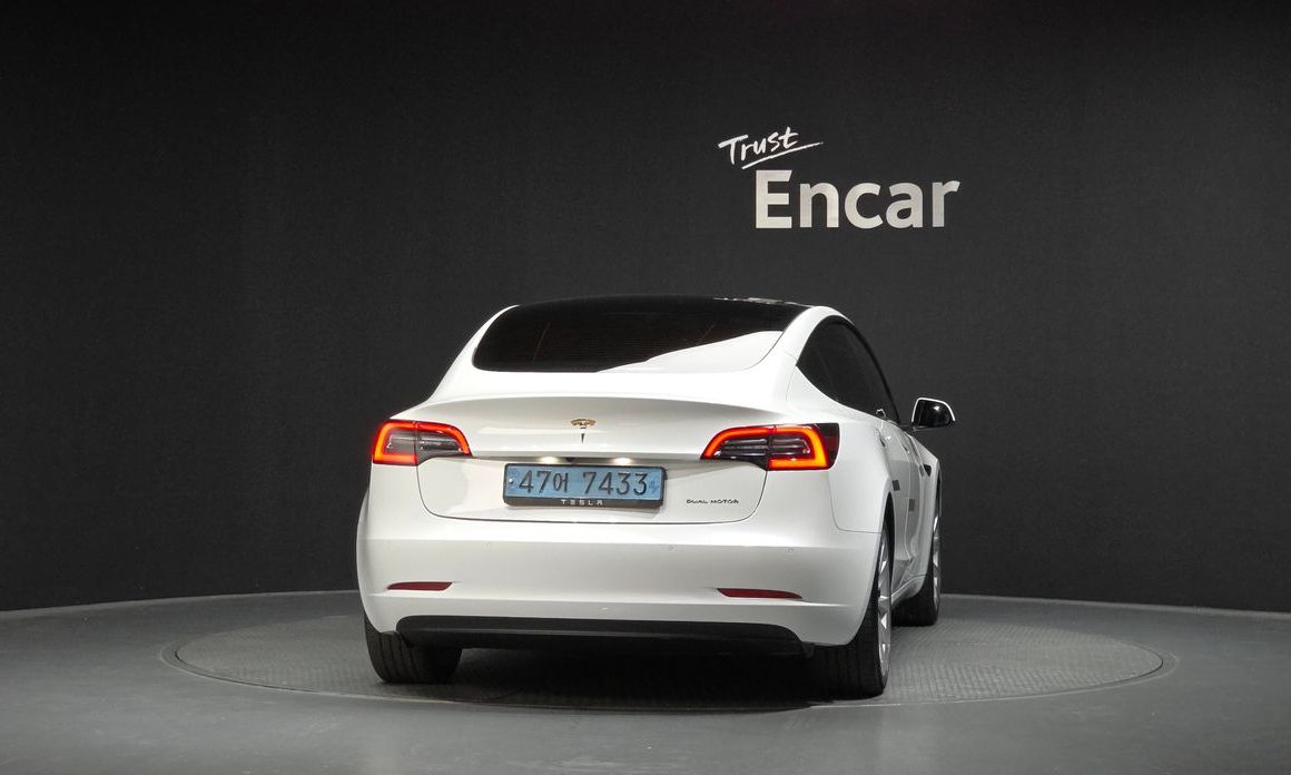Tesla Model 3 2022