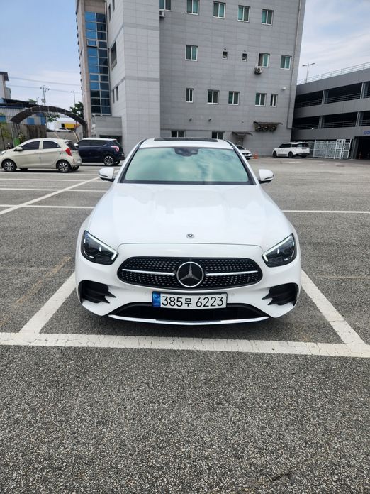 Mercedes-Benz E-Class 2023