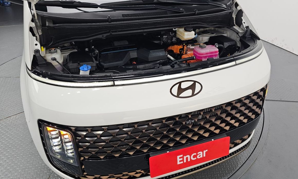 Hyundai Staria 2025