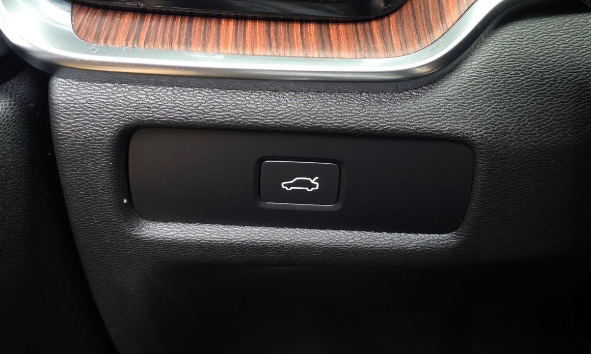 Volvo S60 2025