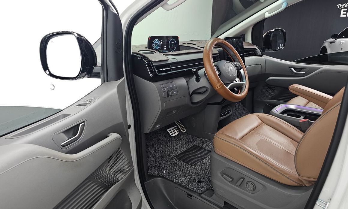 Hyundai Staria 2025