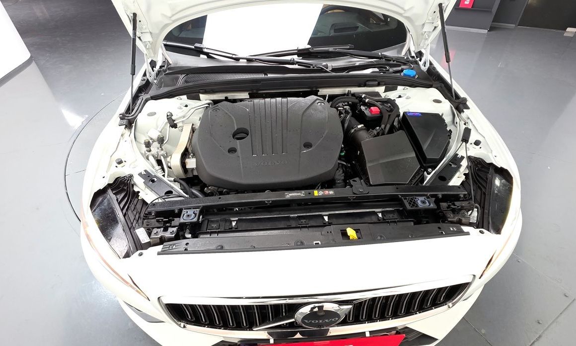 Volvo S60 2025