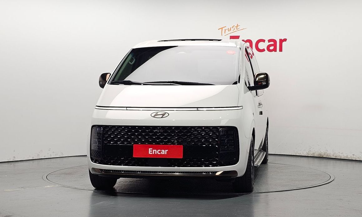 Hyundai Staria 2025