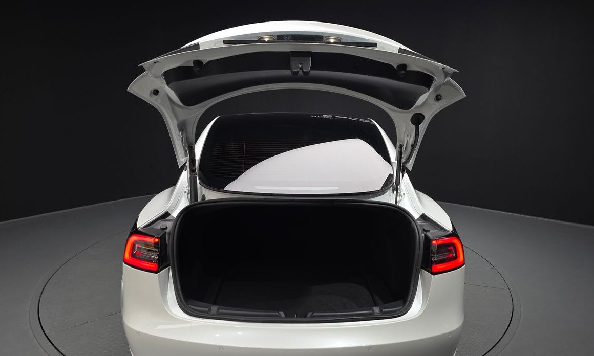 Tesla Model 3 2022