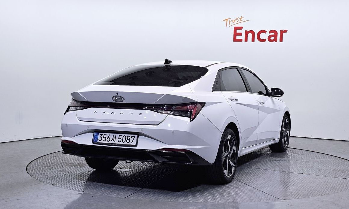 Hyundai AVANTE 2021