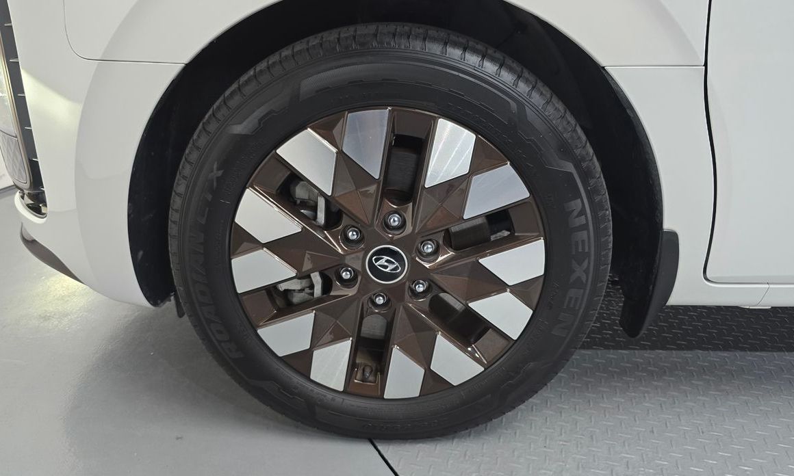Hyundai Staria 2024