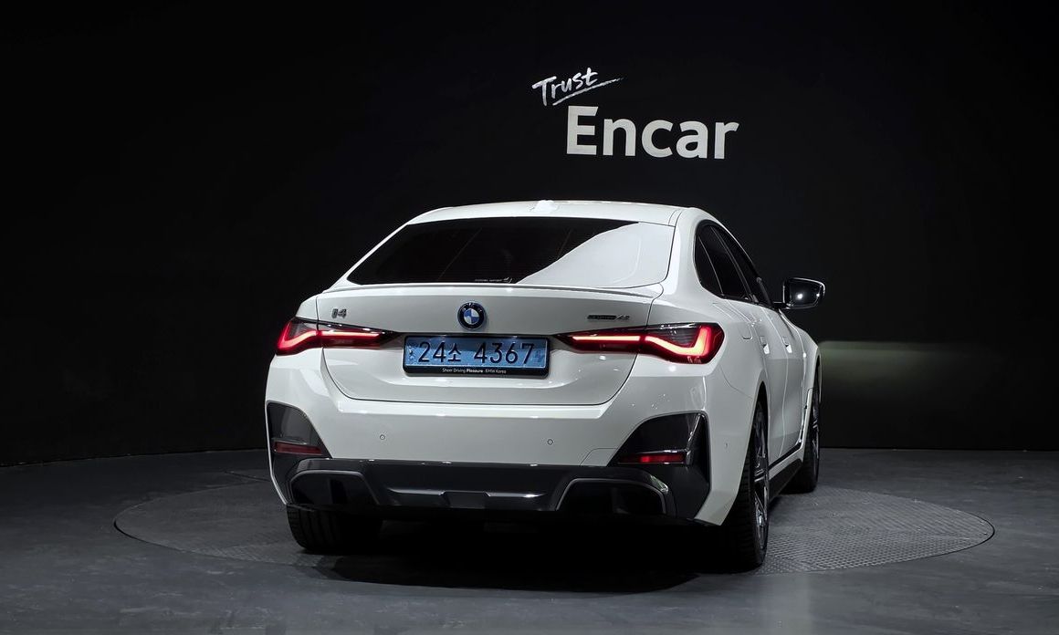 BMW i4 2024