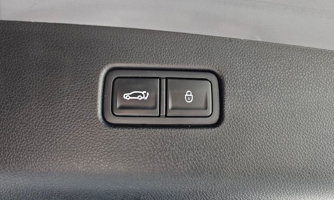 Genesis GV70 2025