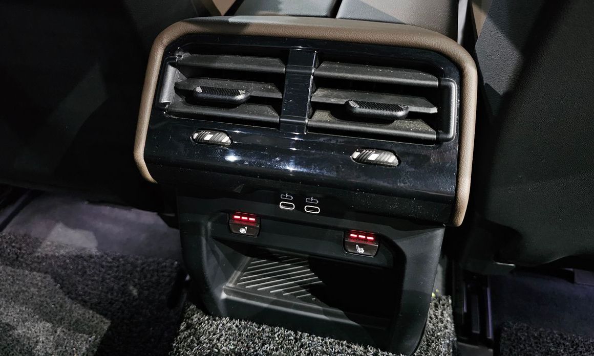 BMW 5-Series 2024