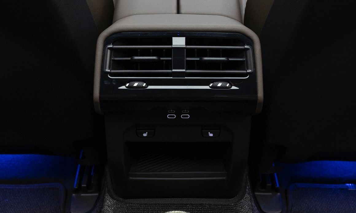 BMW 5-Series 2024