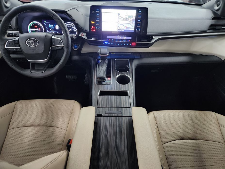 Toyota Sienna 2024