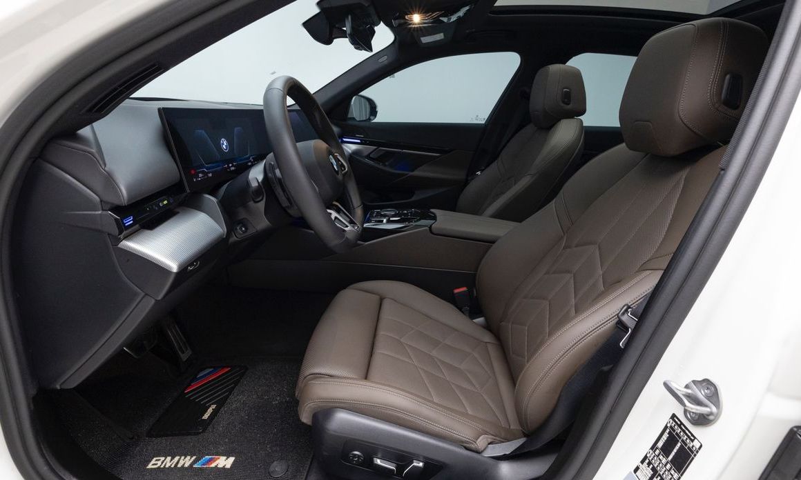 BMW 5-Series 2024