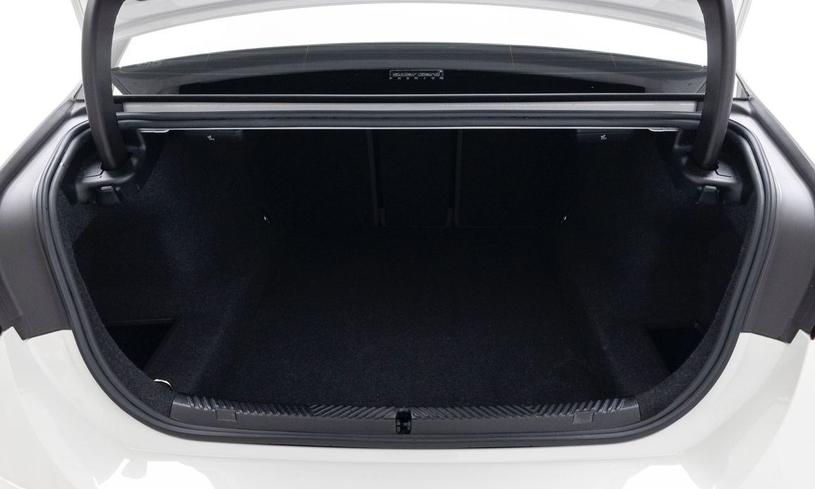 BMW 5-Series 2024