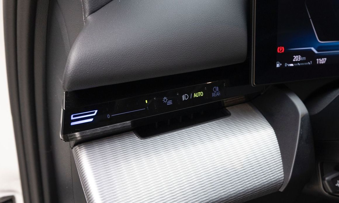BMW 5-Series 2024