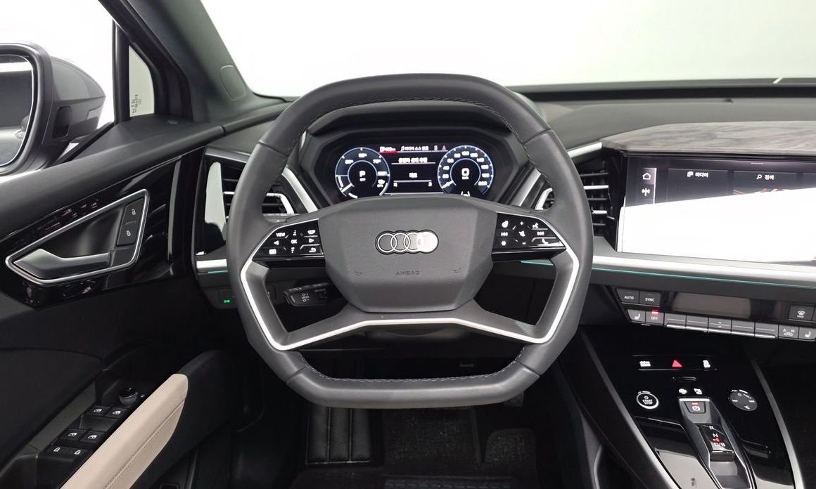 Audi Q4 e-tron 2025
