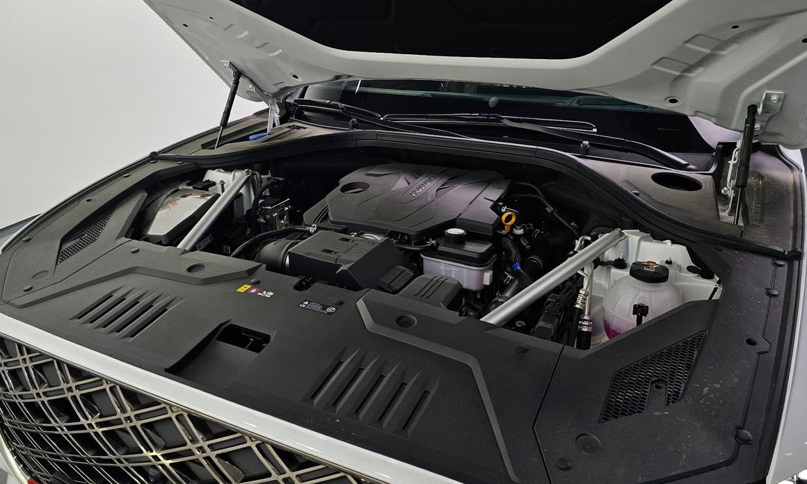 Genesis GV70 2025