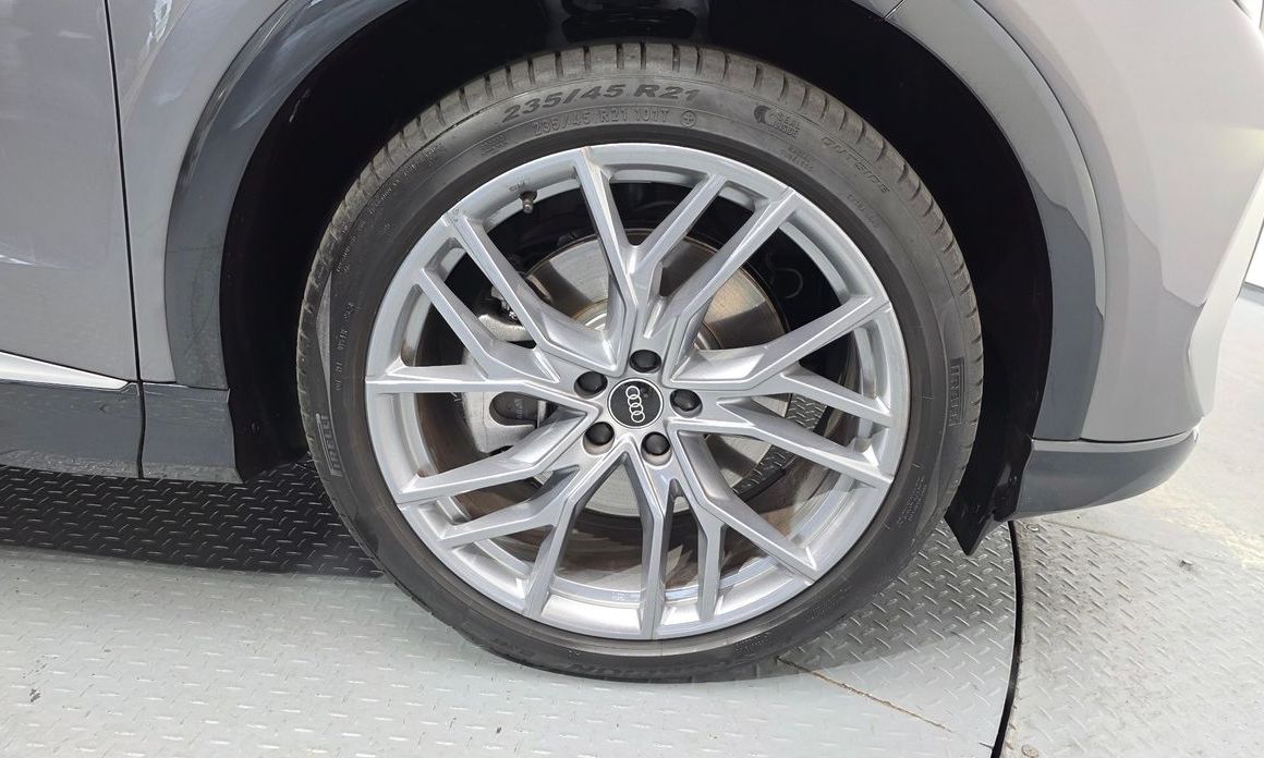 Audi Q4 e-tron 2025