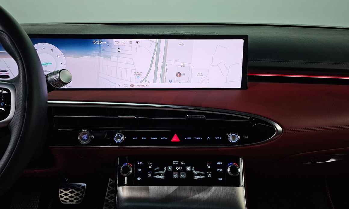 Genesis GV70 2025