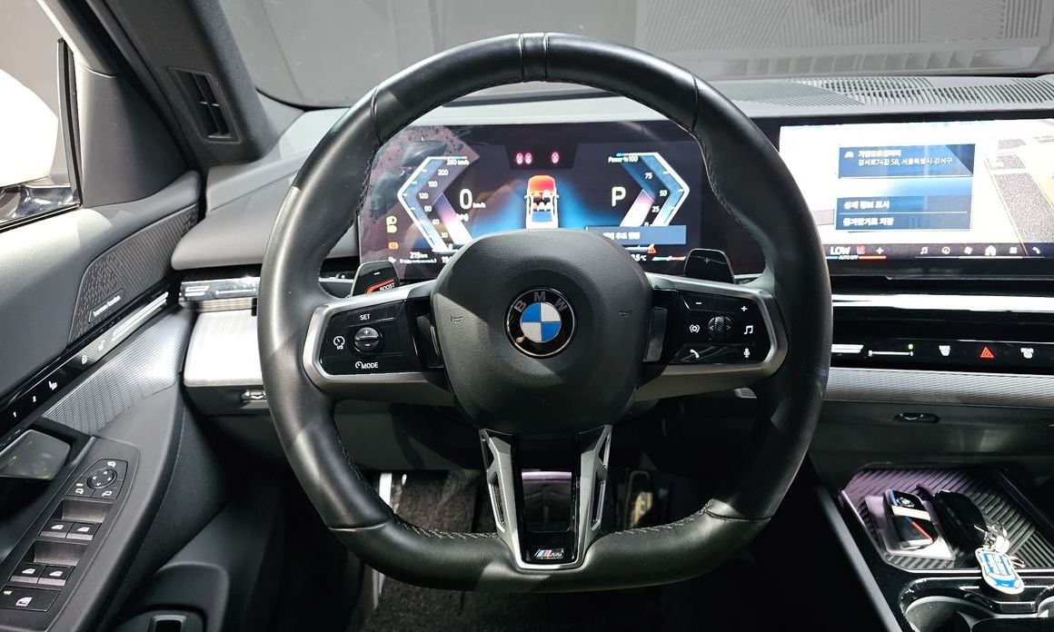 BMW 5-Series 2024