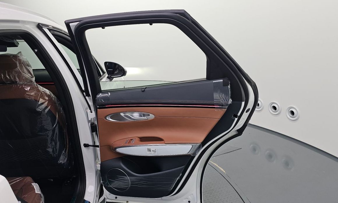 Genesis GV70 2025