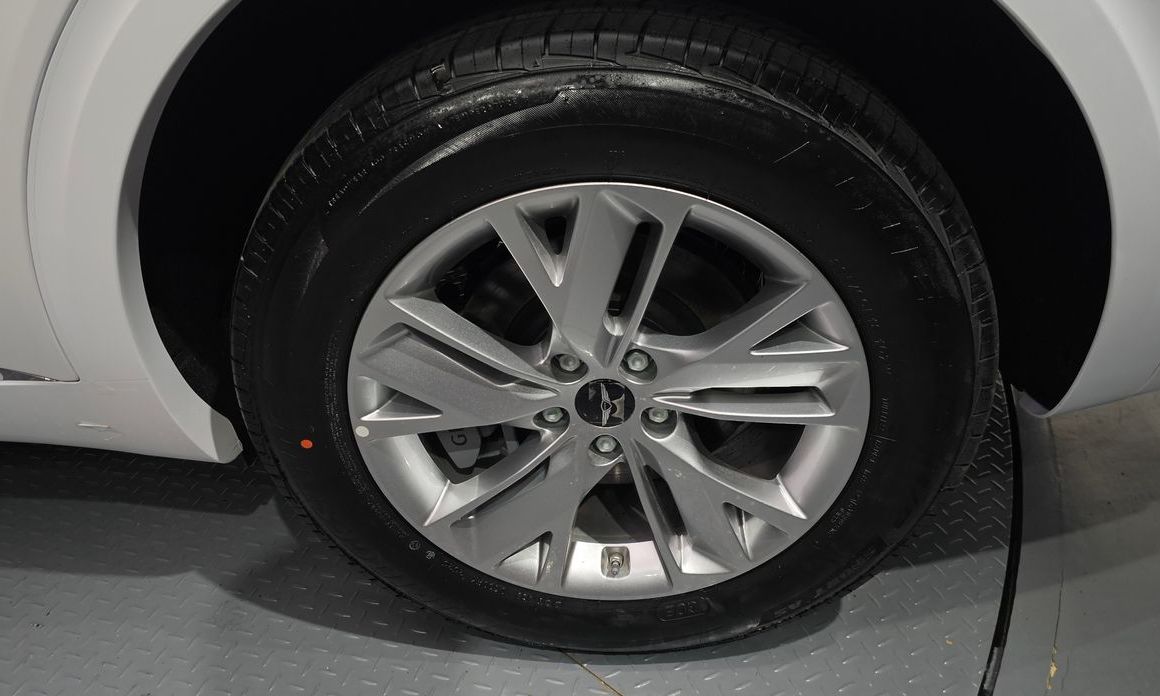 Genesis GV70 2025