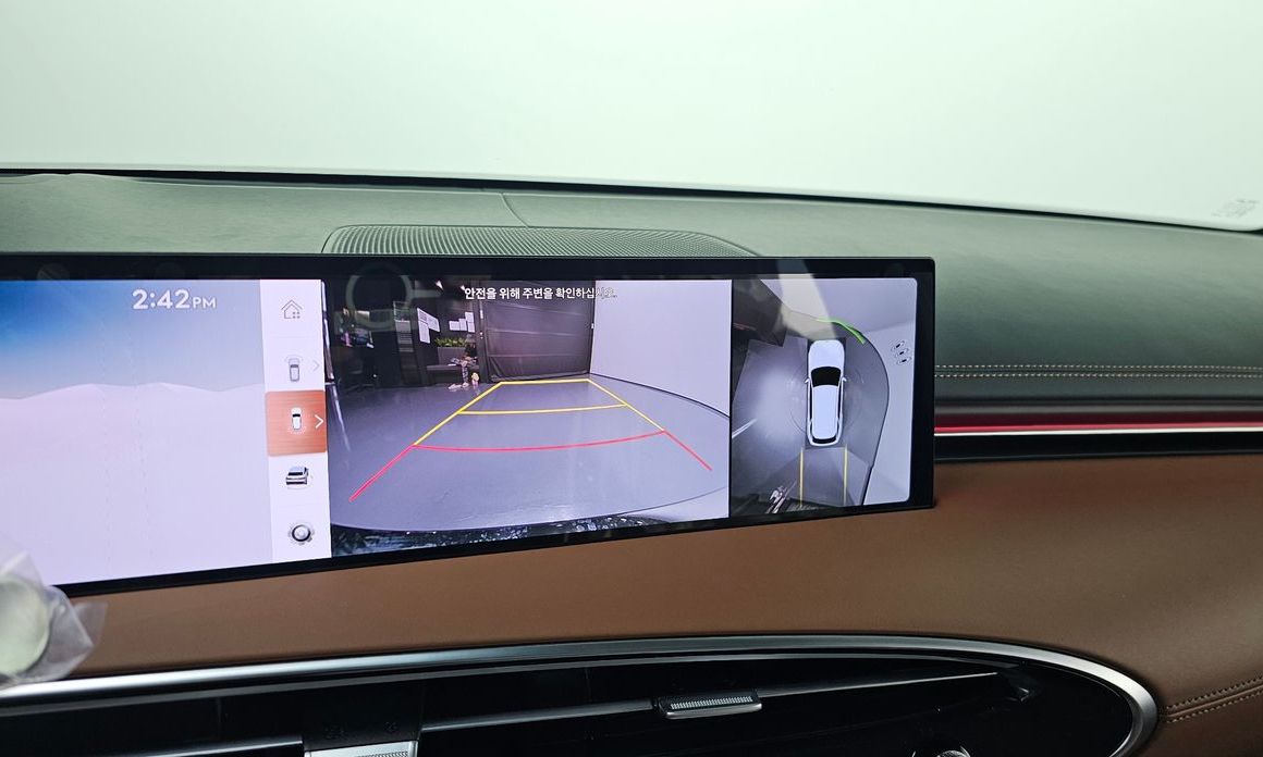 Genesis GV70 2025