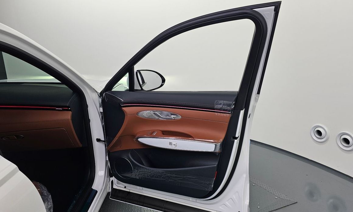 Genesis GV70 2025